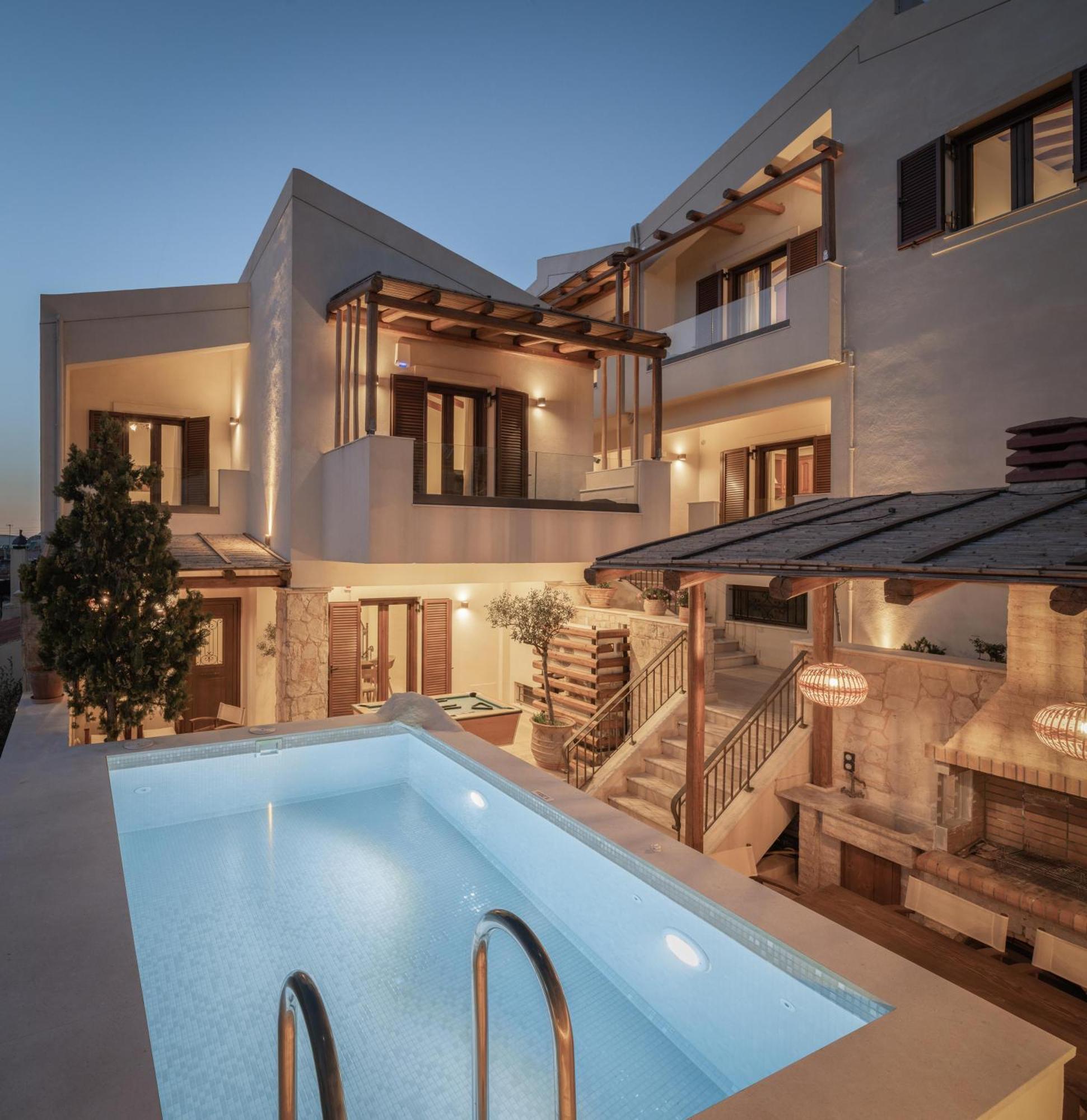 Manili Boutique & 5* ארכנס