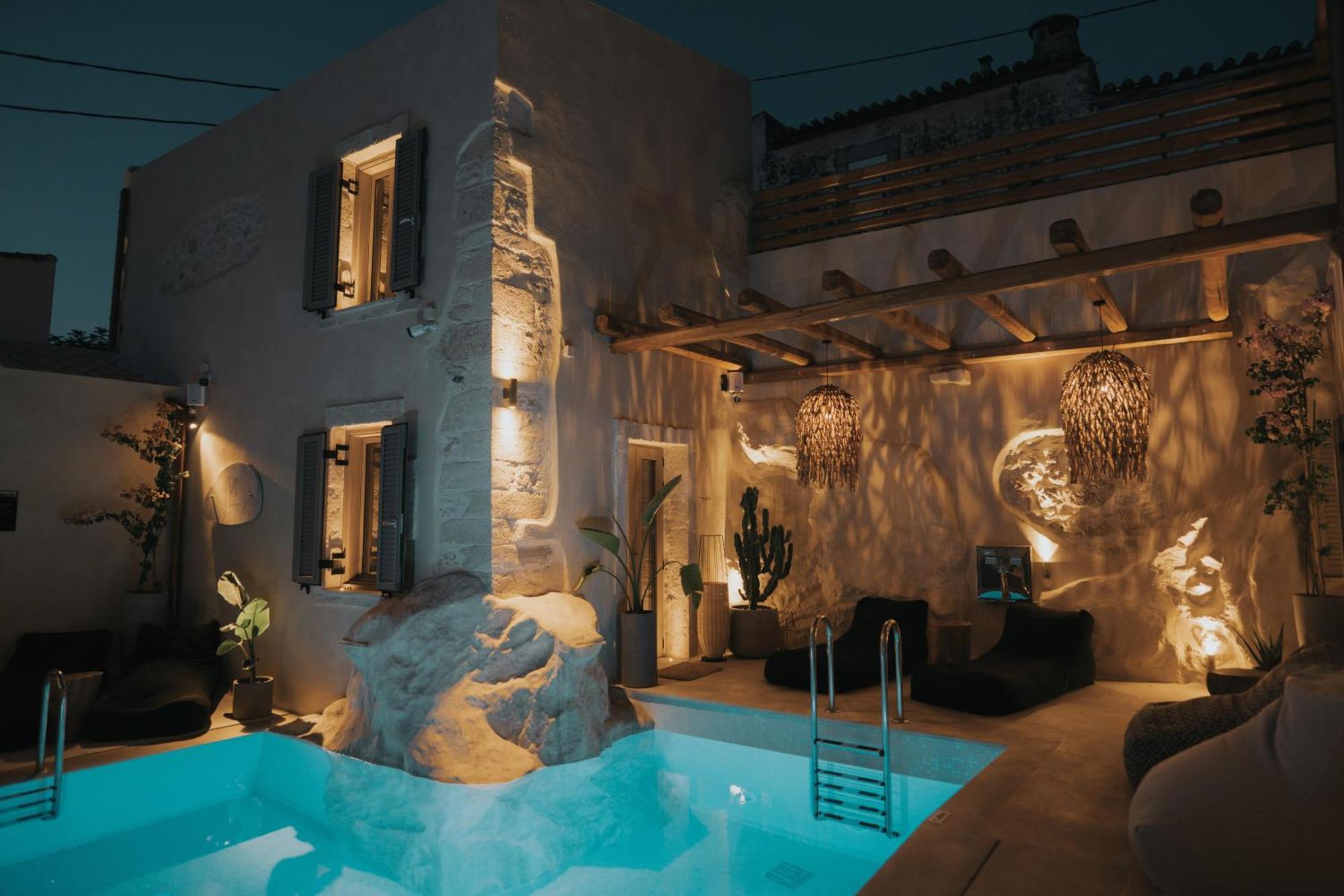 Aparthotel Manili Boutique & 5*