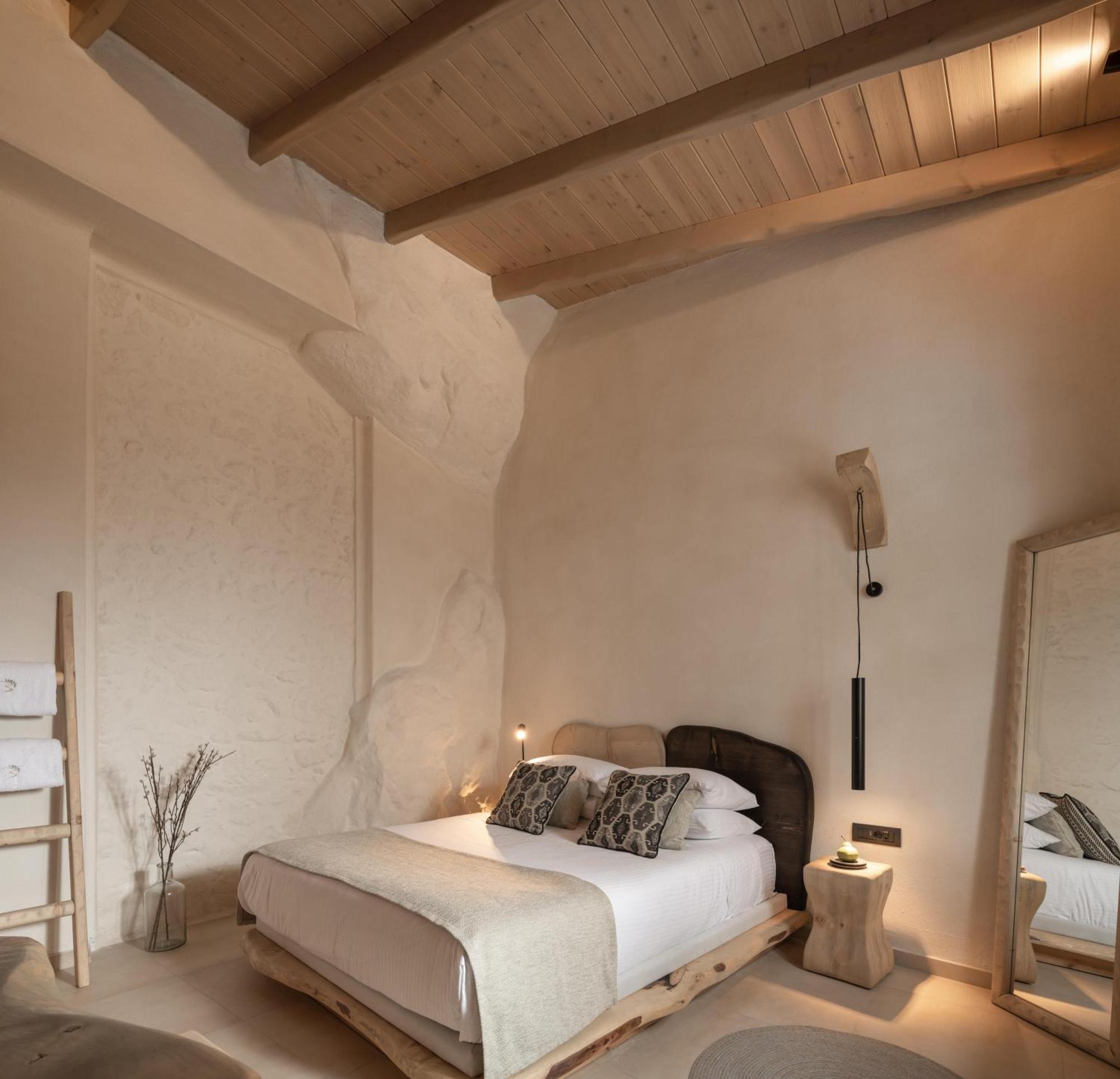 Manili Boutique & 5* Archanes