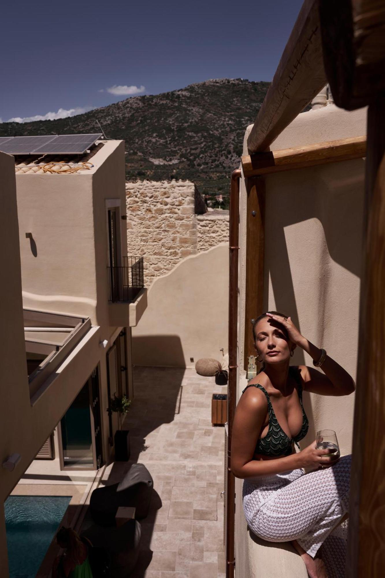 Manili Boutique &